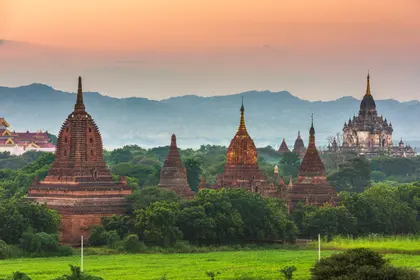 Mystical Bagan Temples — 400-piece jigsaw puzzle
