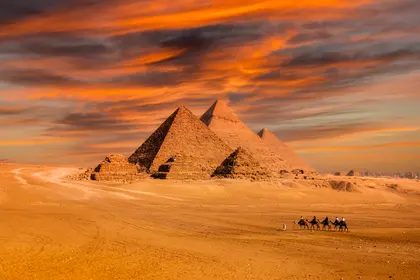 Sunset Over Pyramids — 400-piece jigsaw puzzle