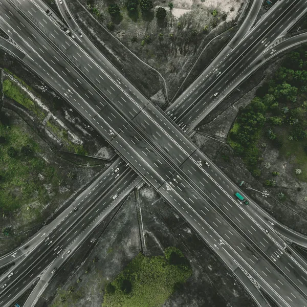 Crossroads of Asphalt — 500-piece jigsaw puzzle