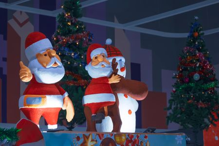 Festive Holiday Figures — 150-piece jigsaw puzzle