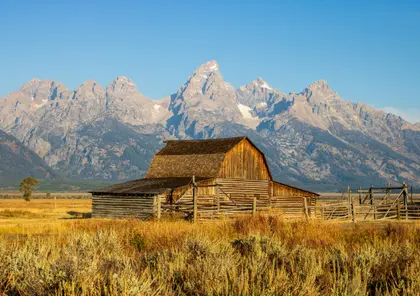 Rustic Barn in Mountains — 300-piece jigsaw puzzle