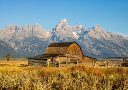 Rustic Barn in Mountains — 300-piece jigsaw puzzle