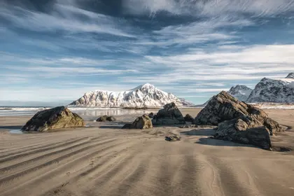 Snowy Mountain Shoreline — 64-piece jigsaw puzzle