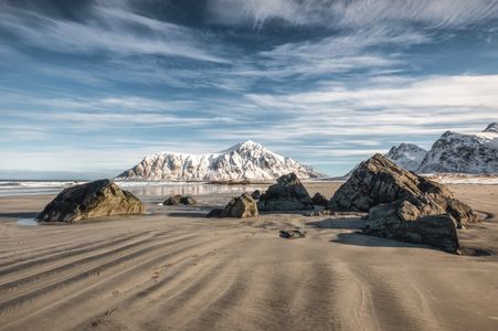 Snowy Mountain Shoreline — 64-piece jigsaw puzzle