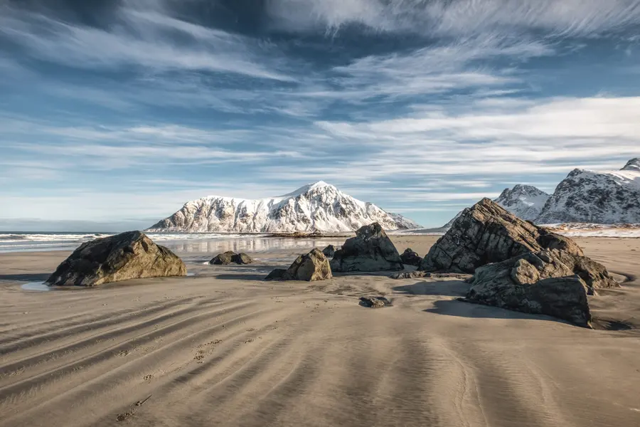 Snowy Mountain Shoreline — 64-piece jigsaw puzzle