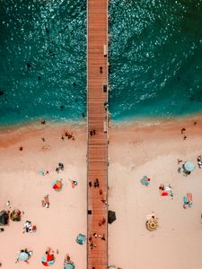 Quai au-dessus des eaux tranquilles — puzzle de 150 pièces