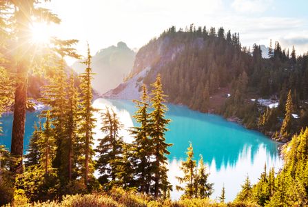 Sunrise Over Blue Lake — 400-piece jigsaw puzzle