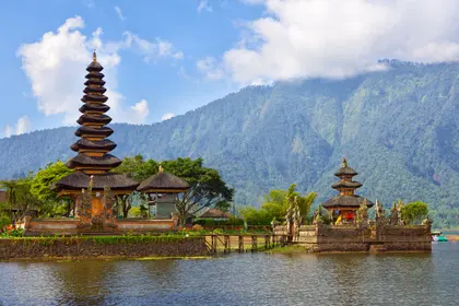 Serene Balinese Temple — 100-piece jigsaw puzzle