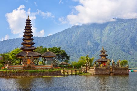 Serene Balinese Temple — 100-piece jigsaw puzzle