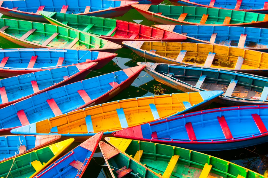 Vibrant Boats Harmony — 200-piece jigsaw puzzle