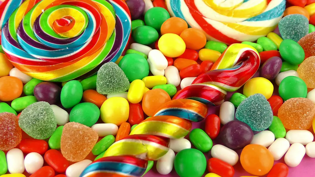 Candy Wonderland — 200-piece jigsaw puzzle