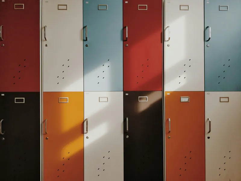 Colorful Lockers — 200-piece jigsaw puzzle