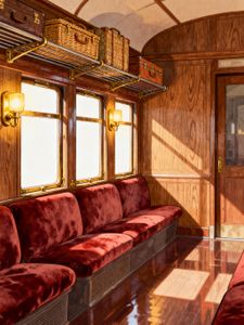 Vintage Train Elegance — 400-piece jigsaw puzzle