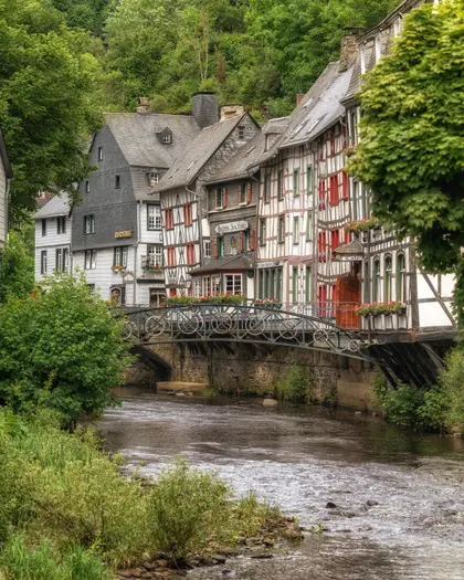 Charming Riverside Village — 150-piece jigsaw puzzle