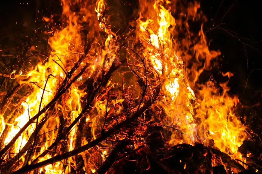 Blazing Campfire — 300-piece jigsaw puzzle