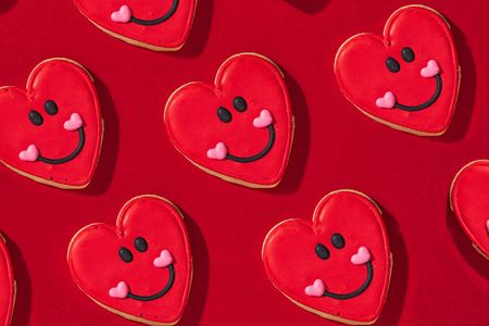 Smiling Heart Cookies — 200-piece jigsaw puzzle