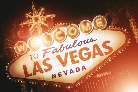 Iconic Vegas Welcome — 400-piece jigsaw puzzle