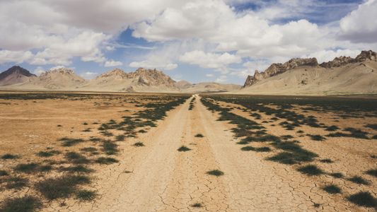 Desert Mountain Pathway — 300-piece jigsaw puzzle