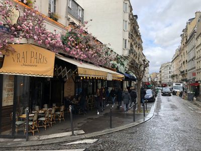 Charming Parisian Street — 64-piece jigsaw puzzle
