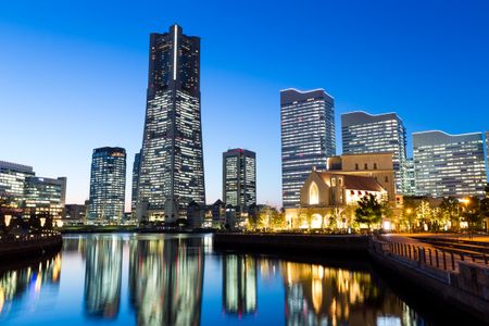 Twilight City Reflections — 200-piece jigsaw puzzle