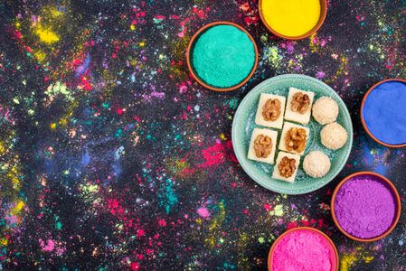 Colorful Holi Celebration — 200-piece jigsaw puzzle