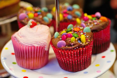Colorful Cupcake Delight — 200-piece jigsaw puzzle
