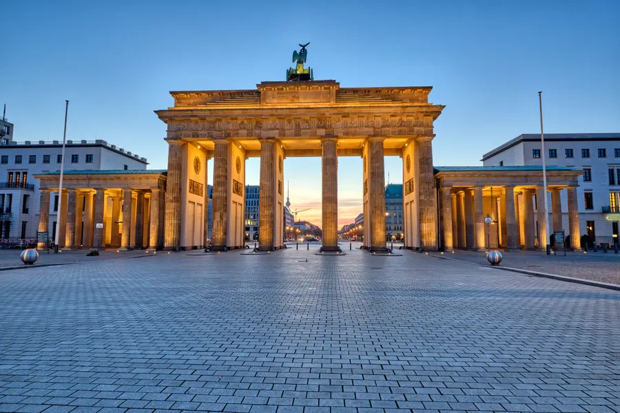 Brandenburg Gate at Dusk — 300-piece jigsaw puzzle