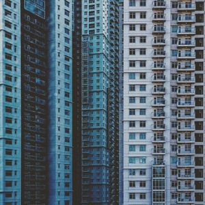 Vertical Urban Geometry — 500-piece jigsaw puzzle