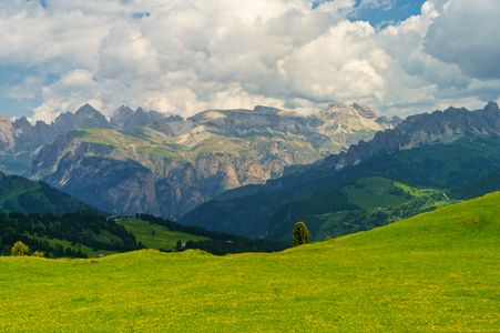 Majestic Mountain Vista — 300-piece jigsaw puzzle