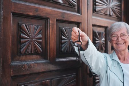 Key to Memories — 300-piece jigsaw puzzle