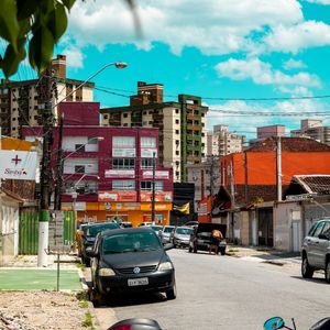 Vibrant Urban Street — 300-piece jigsaw puzzle