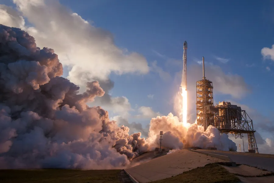 Majestic Rocket Launch — 150-piece jigsaw puzzle