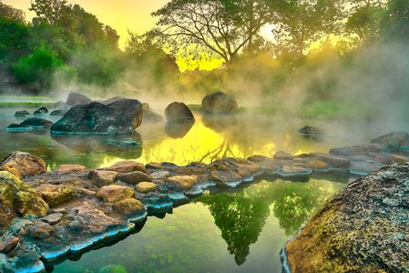 Misty Sunrise Oasis — 200-piece jigsaw puzzle