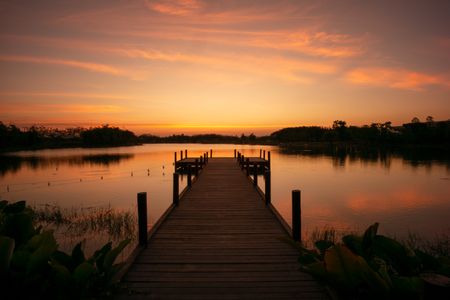 Tranquil Sunset Pier — 200-piece jigsaw puzzle
