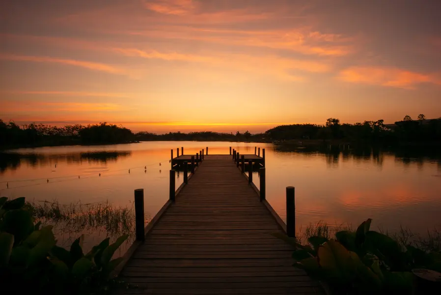 Tranquil Sunset Pier — 200-piece jigsaw puzzle