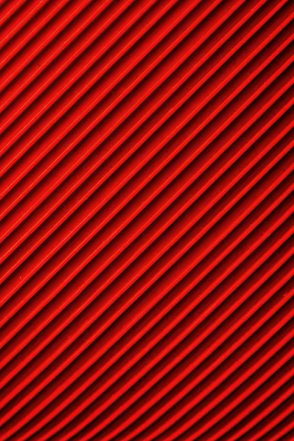 Red Diagonal Stripes — 300-piece jigsaw puzzle