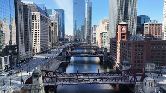 City Bridge Reflection — 200-piece jigsaw puzzle