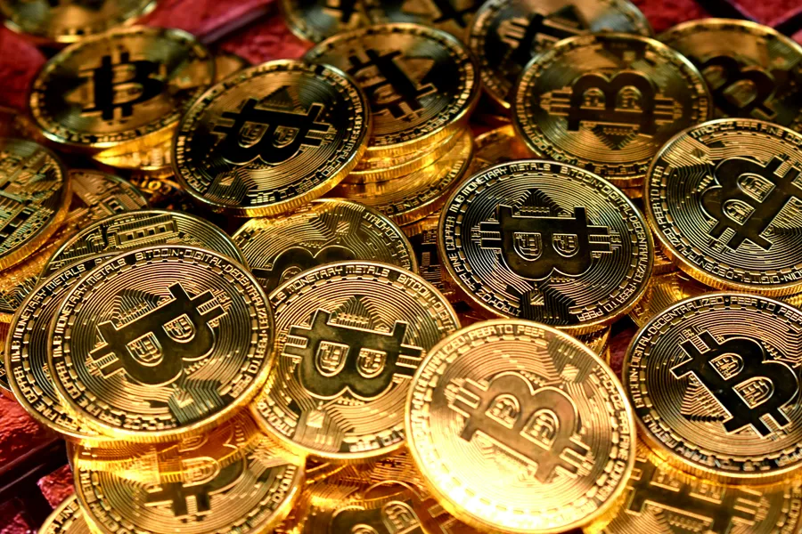 Golden Bitcoin Array — 300-piece jigsaw puzzle