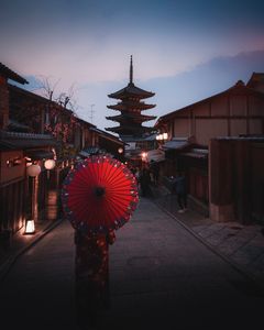 Evening in Kyoto — 300-piece jigsaw puzzle