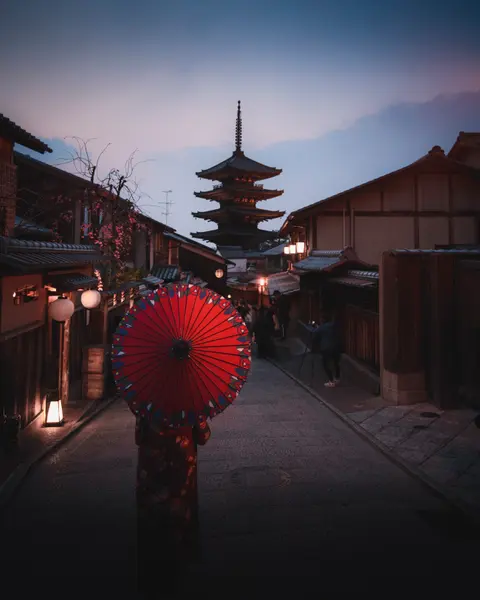 Evening in Kyoto — 300-piece jigsaw puzzle