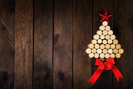 Wine Cork Christmas Tree — 300-piece jigsaw puzzle