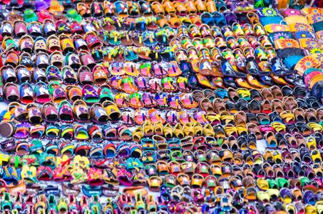 Colorful Shoe Bazaar — 200-piece jigsaw puzzle