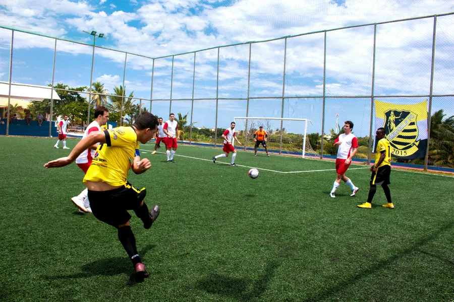 Meci de fotbal energic — puzzle cu 300 piese