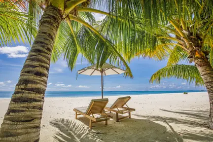 Tropical Beach Escape — 200-piece jigsaw puzzle