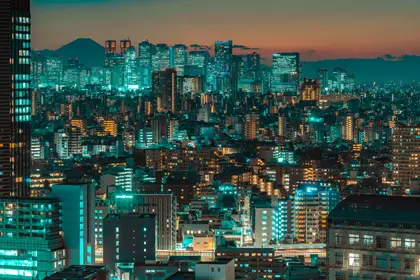 Urban Twilight Glow — 200-piece jigsaw puzzle