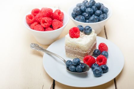 Berry Delight Dessert — 100-piece jigsaw puzzle