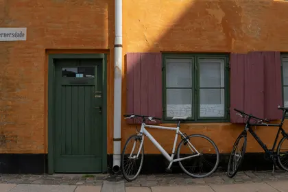 Bicycles by Colorful Facade — 300-piece jigsaw puzzle