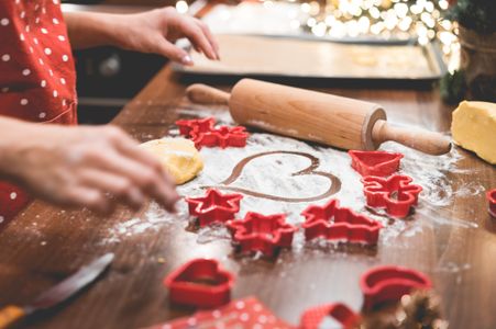 Festive Baking Magic — 64-piece jigsaw puzzle