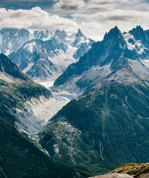 Vârfuri alpine majestuoase — puzzle cu 100 piese