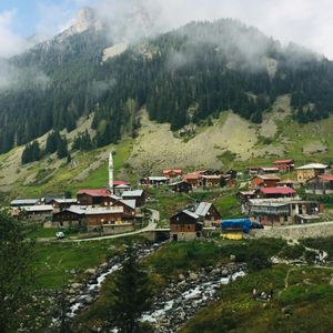 Mountain Village Charm — 500-piece jigsaw puzzle